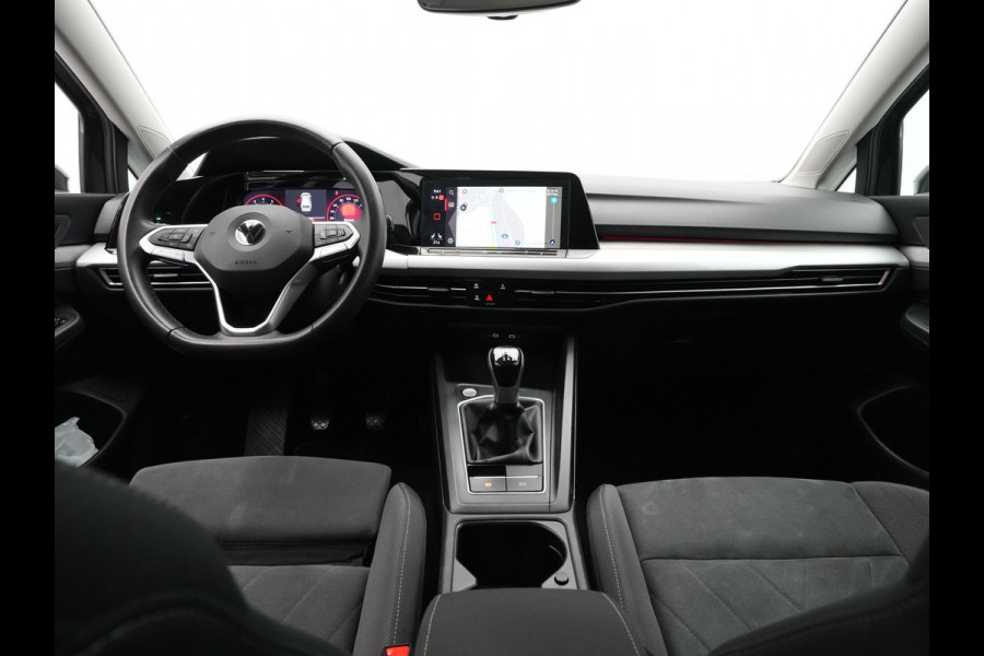 Volkswagen GOLF Variant 1.0 TSI Life Business Navigatie Stoel/stuurverwarming Parkassist Sideassist Pdc Acc 201