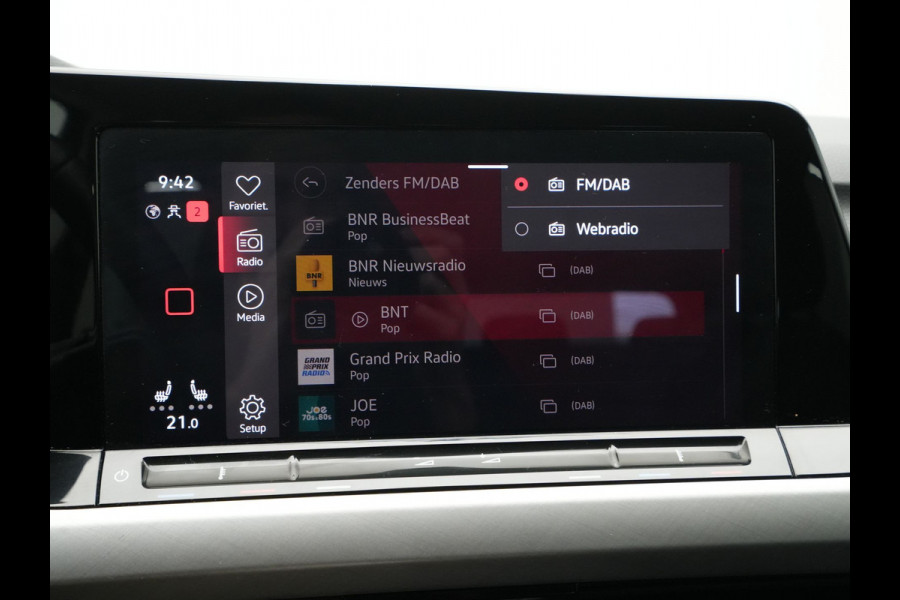 Volkswagen GOLF Variant 1.0 TSI Life Business Navigatie Stoel/stuurverwarming Parkassist Sideassist Pdc Acc 201