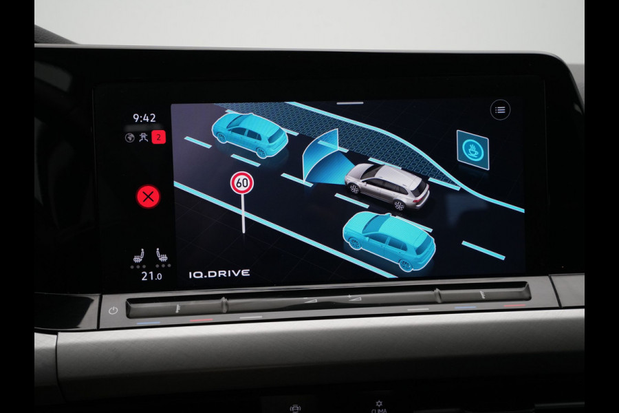 Volkswagen GOLF Variant 1.0 TSI Life Business Navigatie Stoel/stuurverwarming Parkassist Sideassist Pdc Acc 201