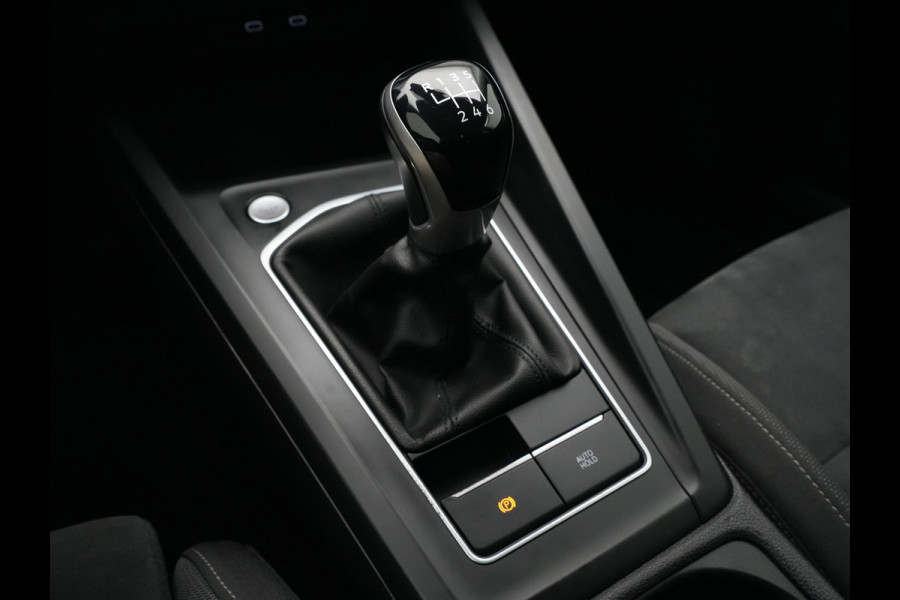 Volkswagen GOLF Variant 1.0 TSI Life Business Navigatie Stoel/stuurverwarming Parkassist Sideassist Pdc Acc 201