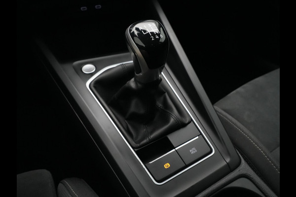 Volkswagen GOLF Variant 1.0 TSI Life Business Navigatie Stoel/stuurverwarming Parkassist Sideassist Pdc Acc 201