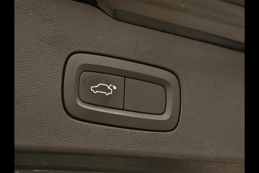 Volvo V60 2.0 D4 Momentum | Carplay | Half leder | Navigatie | Full LED | Digital Cockpit | Parkeerverwarming | Climate control | Parkeerhulp | Cruise control