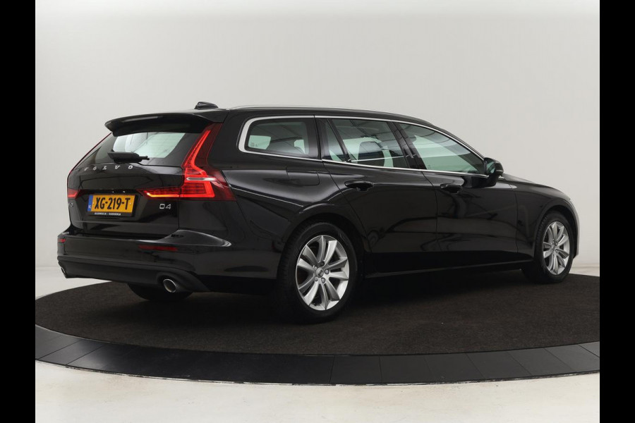 Volvo V60 2.0 D4 Momentum | Carplay | Half leder | Navigatie | Full LED | Digital Cockpit | Parkeerverwarming | Climate control | Parkeerhulp | Cruise control