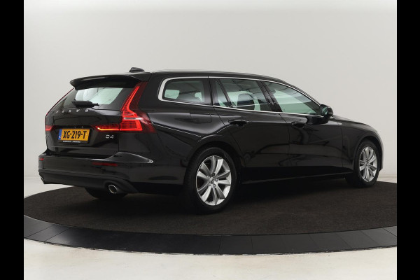 Volvo V60 2.0 D4 Momentum | Carplay | Half leder | Navigatie | Full LED | Digital Cockpit | Parkeerverwarming | Climate control | Parkeerhulp | Cruise control