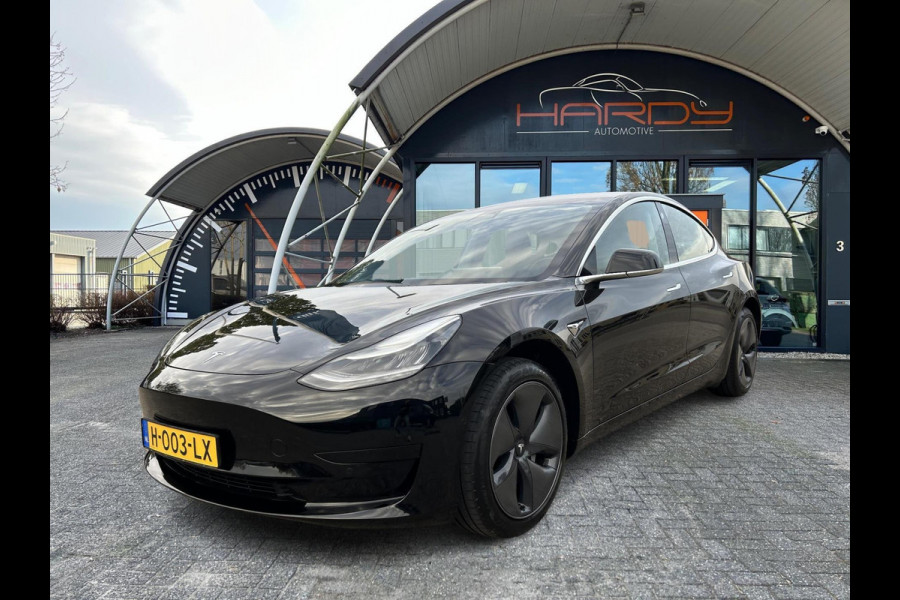 Tesla Model 3 Standard RWD Plus 60 kWh 87% SOH Trekhaak (1.000kg) Rijklaarprijs!