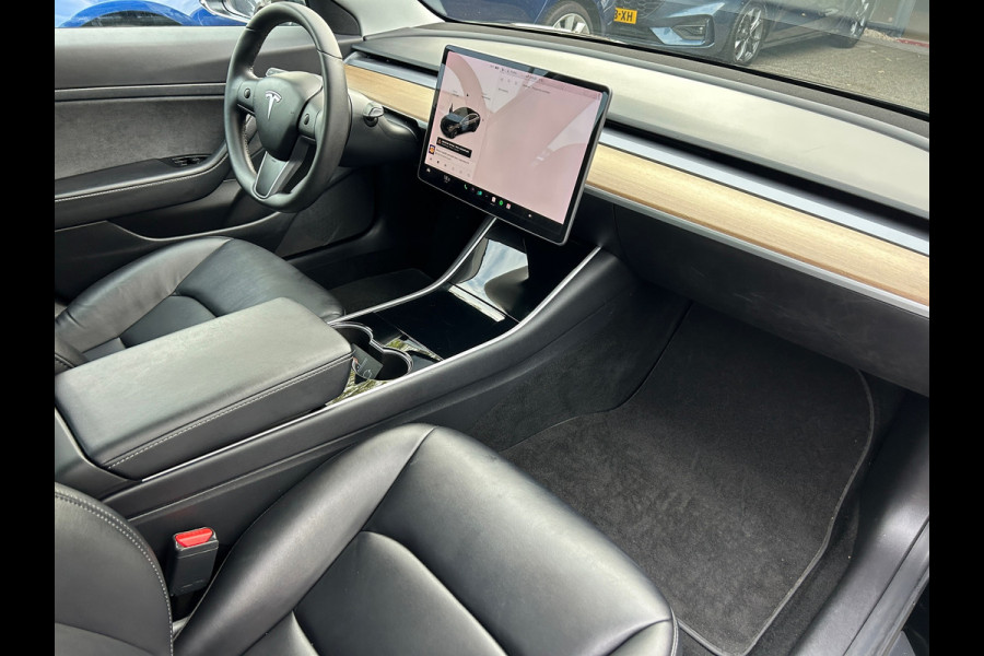 Tesla Model 3 Standard RWD Plus 60 kWh 87% SOH Trekhaak (1.000kg) Rijklaarprijs!