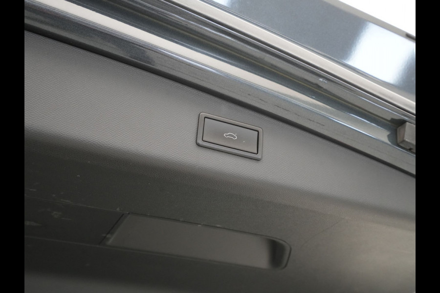 Seat Leon Sportstourer 1.5 TSI FR Launch Edition Navigatie Sideassist Stoelverwarming Parkassist Carplay 245