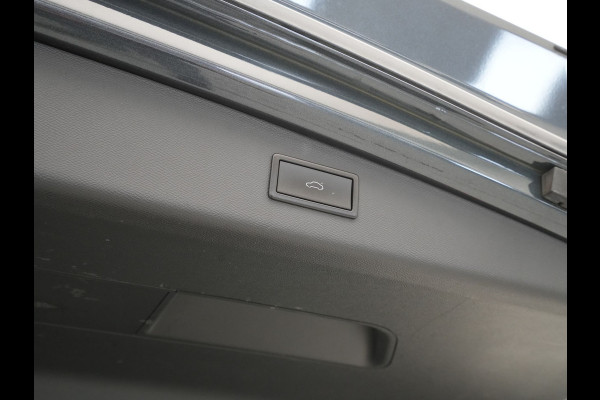 Seat Leon Sportstourer 1.5 TSI FR Launch Edition Navigatie Sideassist Stoelverwarming Parkassist Carplay 245
