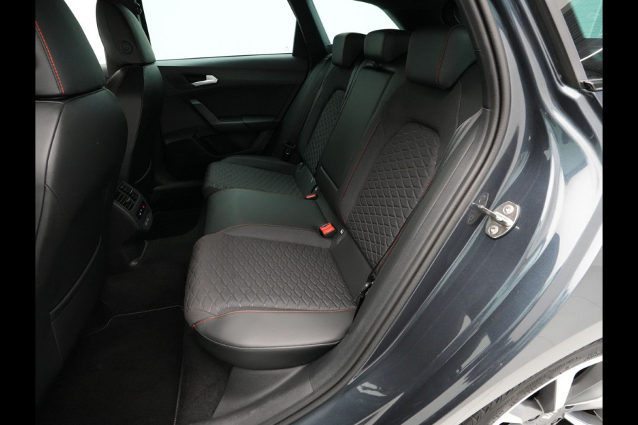 Seat Leon Sportstourer 1.5 TSI FR Launch Edition Navigatie Sideassist Stoelverwarming Parkassist Carplay 245