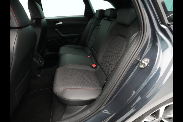 Seat Leon Sportstourer 1.5 TSI FR Launch Edition Navigatie Sideassist Stoelverwarming Parkassist Carplay 245
