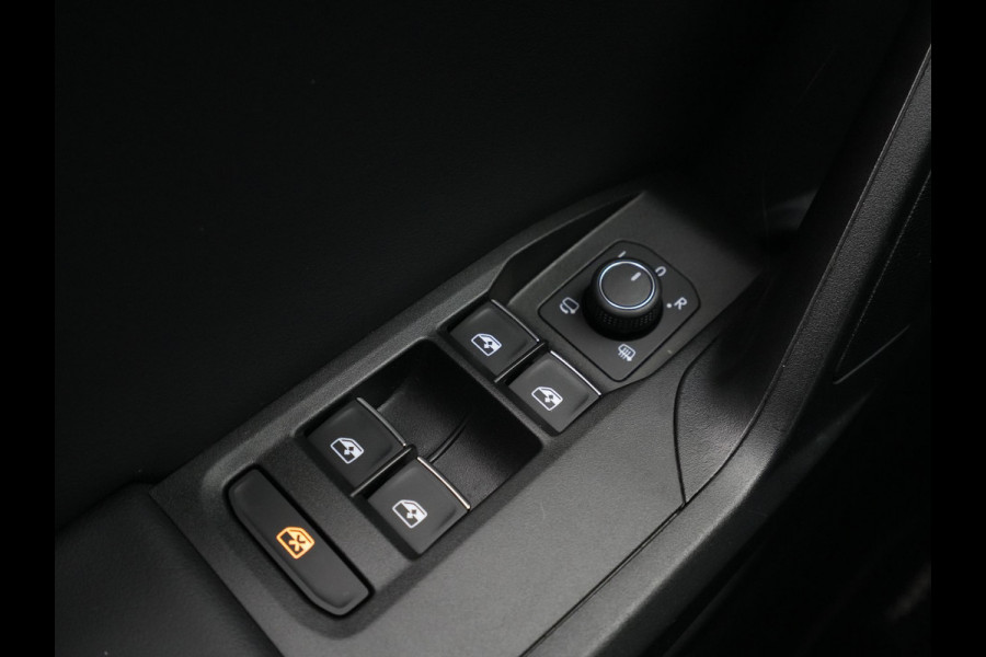 Seat Leon Sportstourer 1.5 TSI FR Launch Edition Navigatie Sideassist Stoelverwarming Parkassist Carplay 245
