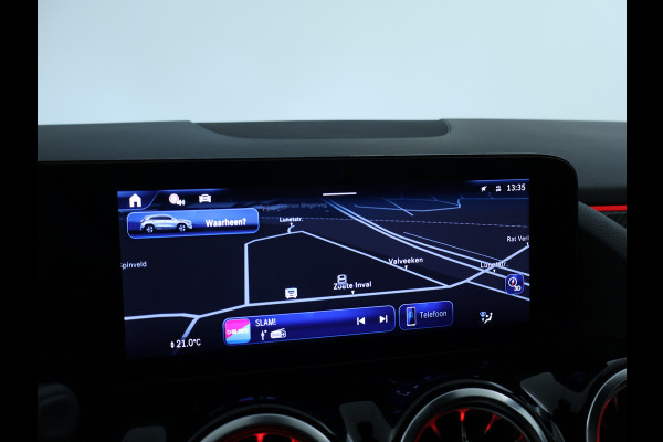 Mercedes-Benz GLA 250 e AMG Nightpakket Face Lift | Memory | Keyless Go | Stoel- en Stuurverwarming | Car Play | Sfeerverlichting | Inclusief 24 maanden Mercedes-Benz Certified garantie voor Europa.