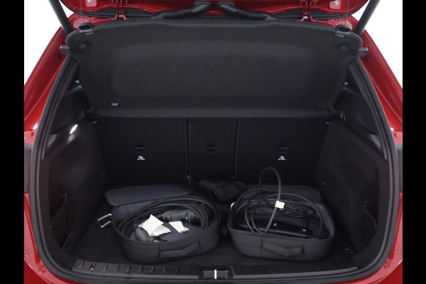 Mercedes-Benz GLA 250 e AMG Nightpakket Face Lift | Memory | Keyless Go | Stoel- en Stuurverwarming | Car Play | Sfeerverlichting | Inclusief 24 maanden Mercedes-Benz Certified garantie voor Europa.
