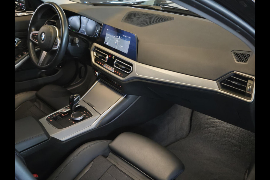 BMW 3 Serie Touring 330e | 360 CAMERA | SPORTSTOELEN | HEAD UP | KEYLESS ENTRY |