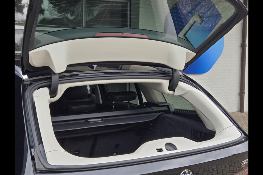 BMW 3 Serie Touring 330e | 360 CAMERA | SPORTSTOELEN | HEAD UP | KEYLESS ENTRY |