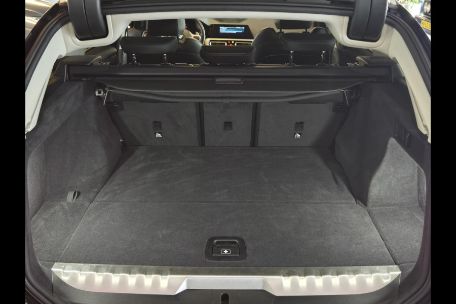 BMW 3 Serie Touring 330e | 360 CAMERA | SPORTSTOELEN | HEAD UP | KEYLESS ENTRY |