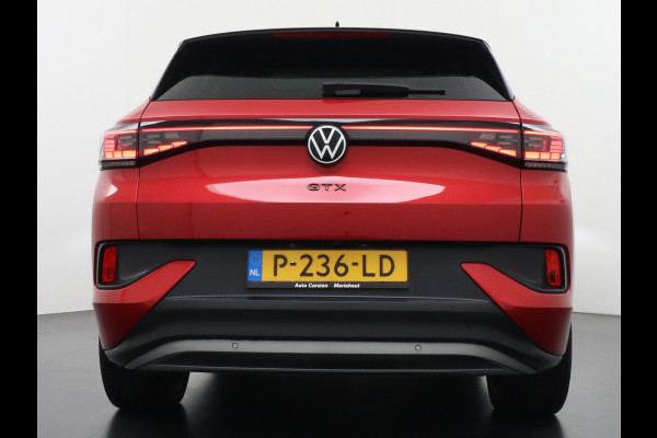 Volkswagen ID.4 GTX 4Motion 300PK (82Kw) 77 kWh PanoDak Warmtepomp 360-Camera 20" Apple Carplay Android Adaptive-Cruise Navi LED-v+a PDC-v+a Two Dual-Ecc App-Connect Mirror-Link Grootste Accu 0-100 6,3 seconden! AWD All Wheel Drive Assistentiepakket Design-pakket plus. Accu garantie tot 15-04-2030/160.000km laden tot 175kw DC of thuis 11kwh AC per uur. Orig.NLse auto € 58.000 nieuw
