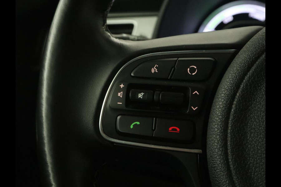 Kia Niro 1.6 GDi Hybrid BusinessLine | 63.000km NAP | Leder | Stoel & stuurverwarming | Trekhaak | Camera | Adaptive cruise | Carplay | Keyless