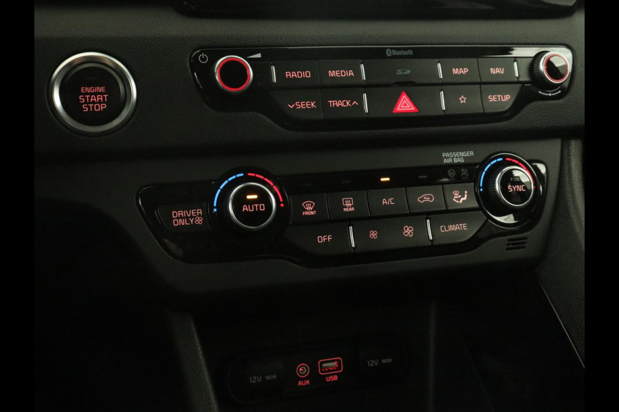 Kia Niro 1.6 GDi Hybrid BusinessLine | 63.000km NAP | Leder | Stoel & stuurverwarming | Trekhaak | Camera | Adaptive cruise | Carplay | Keyless