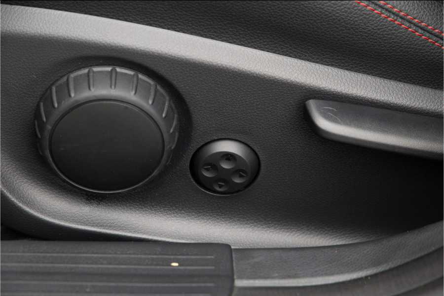 Mercedes-Benz CLA-Klasse 180 AMG Line, Aut7, Navi, Camera, 2019