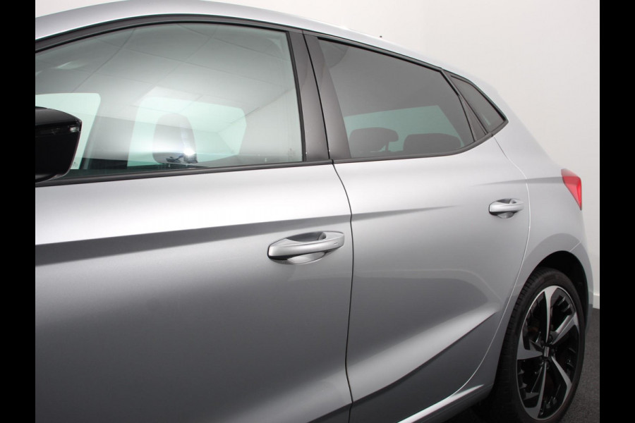 Seat Ibiza 1.0 EcoTSI 116 pk DSG FR | Climate control | Adaptieve cruise control | Parkeersensoren | Achteruitrijcamera | LED | Keyless | Verwarmde voorstoelen | Apple Carplay/ Android Auto