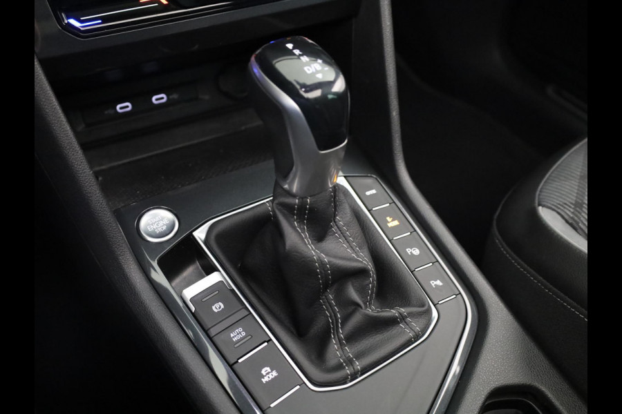 Volkswagen Tiguan 1.4 TSI eHybrid R-Line Business 245PK PHEV | Panorama dak | Trekhaak wegklapbaar | Assistentie pakket | Head up display | Parkeercamera |