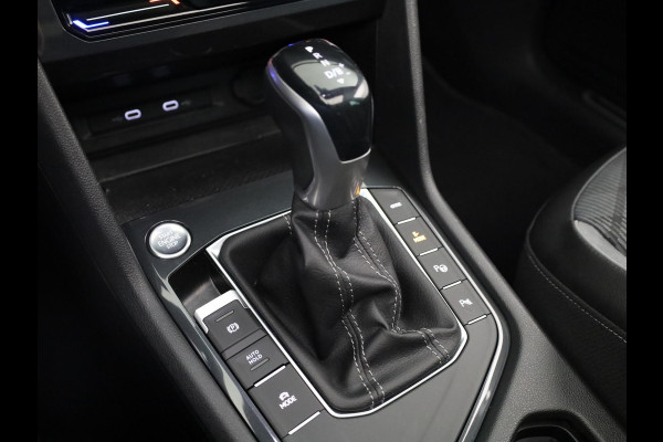 Volkswagen Tiguan 1.4 TSI eHybrid R-Line Business 245PK PHEV | Panorama dak | Trekhaak wegklapbaar | Assistentie pakket | Head up display | Parkeercamera |
