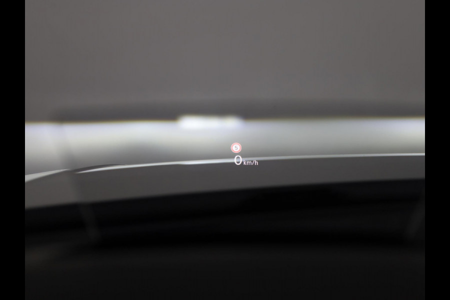 Volkswagen Tiguan 1.4 TSI eHybrid R-Line Business 245PK PHEV | Panorama dak | Trekhaak wegklapbaar | Assistentie pakket | Head up display | Parkeercamera |