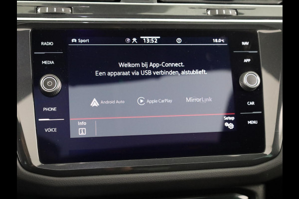 Volkswagen Tiguan 1.4 TSI eHybrid R-Line Business 245PK PHEV | Panorama dak | Trekhaak wegklapbaar | Assistentie pakket | Head up display | Parkeercamera |