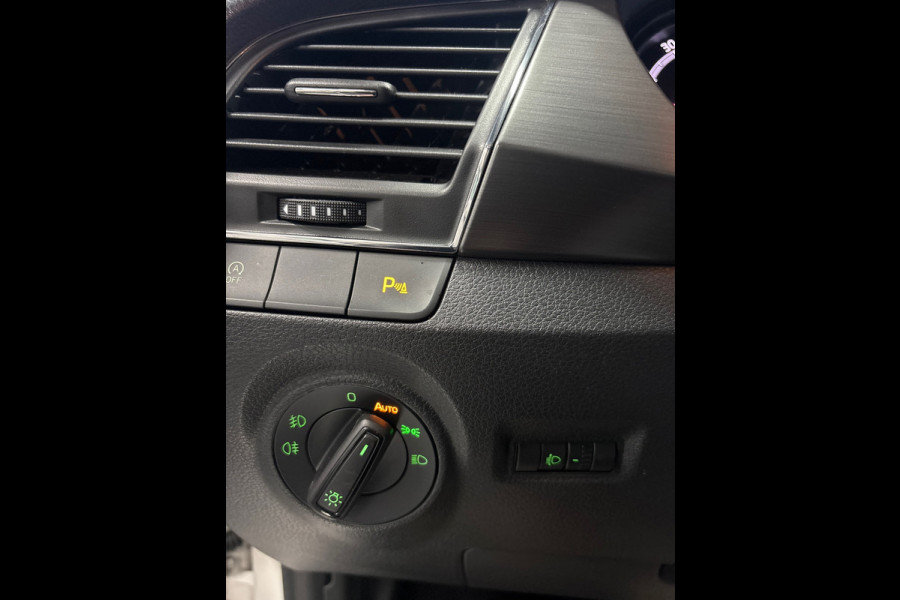 Škoda Fabia Combi 1.0 TSI Business Edition Clima, Stoelverwarming, Camera, Trekhaak