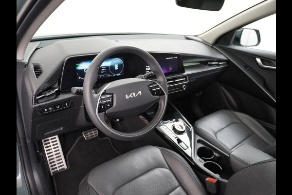 Kia Niro EV 64,8 kWh 218 pk Full-Options Executive Leer+Elektr.+Geheug. Adap.Cruise Schuif/Kanteldak HUD Camera Apple Carplay Android Auto H Stoelverwarming/ventilatie/koeling Stuur+Achterbankverwarming 3 fase 11kw thuis laden Origineel Nederlandse Auto Fabrieksgarantie tot 30-5-2031! Grootste Accu  51.000 nieuw! tot 750 Trekvermogen!