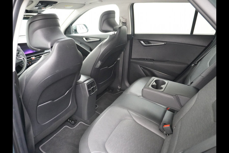 Kia Niro EV 64,8 kWh 218 pk Full-Options Executive Leer+Elektr.+Geheug. Adap.Cruise Schuif/Kanteldak HUD Camera Apple Carplay Android Auto H Stoelverwarming/ventilatie/koeling Stuur+Achterbankverwarming 3 fase 11kw thuis laden Origineel Nederlandse Auto Fabrieksgarantie tot 30-5-2031! Grootste Accu  51.000 nieuw! tot 750 Trekvermogen!