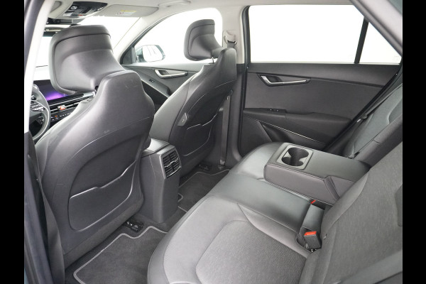 Kia Niro EV 64,8 kWh 218 pk Full-Options Executive Leer+Elektr.+Geheug. Adap.Cruise Schuif/Kanteldak HUD Camera Apple Carplay Android Auto H Stoelverwarming/ventilatie/koeling Stuur+Achterbankverwarming 3 fase 11kw thuis laden Origineel Nederlandse Auto Fabrieksgarantie tot 30-5-2031! Grootste Accu  51.000 nieuw! tot 750 Trekvermogen!