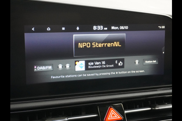 Kia Niro EV 64,8 kWh 218 pk Full-Options Executive Leer+Elektr.+Geheug. Adap.Cruise Schuif/Kanteldak HUD Camera Apple Carplay Android Auto H Stoelverwarming/ventilatie/koeling Stuur+Achterbankverwarming 3 fase 11kw thuis laden Origineel Nederlandse Auto Fabrieksgarantie tot 30-5-2031! Grootste Accu  51.000 nieuw! tot 750 Trekvermogen!
