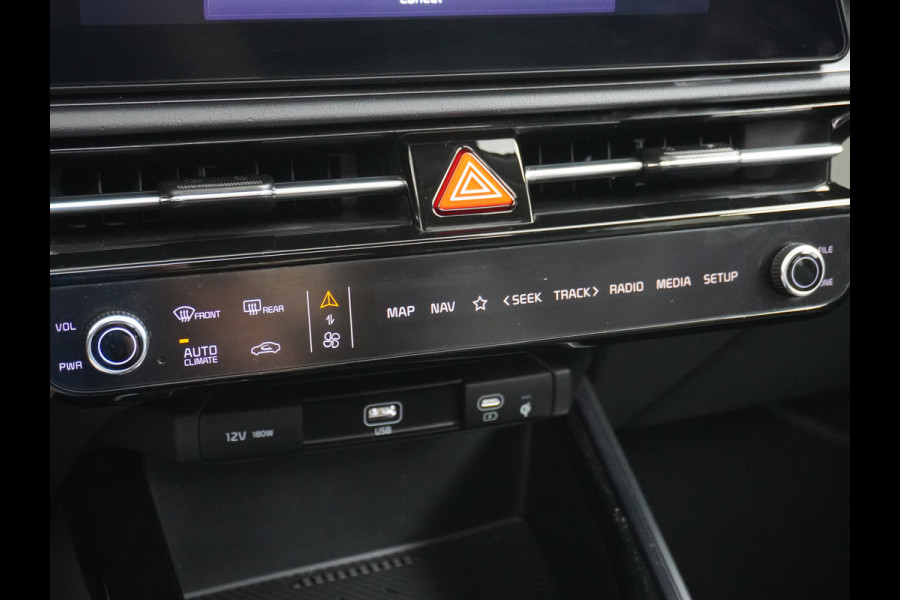 Kia Niro EV 64,8 kWh 218 pk Full-Options Executive Leer+Elektr.+Geheug. Adap.Cruise Schuif/Kanteldak HUD Camera Apple Carplay Android Auto H Stoelverwarming/ventilatie/koeling Stuur+Achterbankverwarming 3 fase 11kw thuis laden Origineel Nederlandse Auto Fabrieksgarantie tot 30-5-2031! Grootste Accu  51.000 nieuw! tot 750 Trekvermogen!