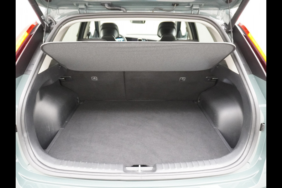 Kia Niro EV 64,8 kWh 218 pk Full-Options Executive Leer+Elektr.+Geheug. Adap.Cruise Schuif/Kanteldak HUD Camera Apple Carplay Android Auto H Stoelverwarming/ventilatie/koeling Stuur+Achterbankverwarming 3 fase 11kw thuis laden Origineel Nederlandse Auto Fabrieksgarantie tot 30-5-2031! Grootste Accu  51.000 nieuw! tot 750 Trekvermogen!