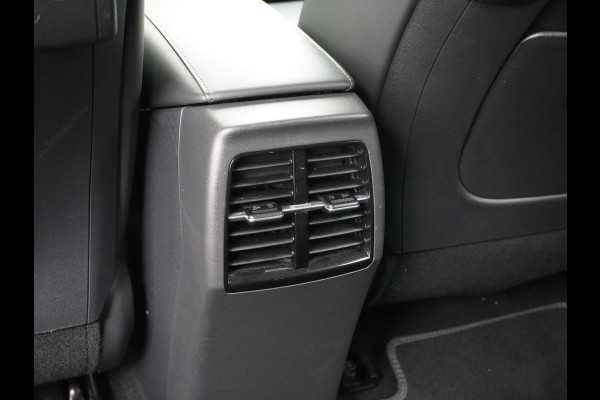 Kia Niro EV 64,8 kWh 218 pk Full-Options Executive Leer+Elektr.+Geheug. Adap.Cruise Schuif/Kanteldak HUD Camera Apple Carplay Android Auto H Stoelverwarming/ventilatie/koeling Stuur+Achterbankverwarming 3 fase 11kw thuis laden Origineel Nederlandse Auto Fabrieksgarantie tot 30-5-2031! Grootste Accu  51.000 nieuw! tot 750 Trekvermogen!