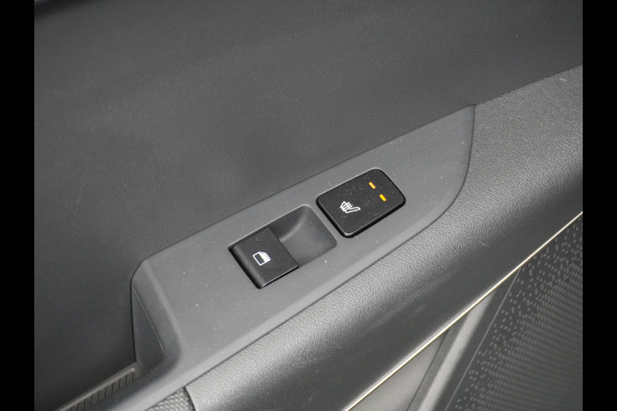 Kia Niro EV 64,8 kWh 218 pk Full-Options Executive Leer+Elektr.+Geheug. Adap.Cruise Schuif/Kanteldak HUD Camera Apple Carplay Android Auto H Stoelverwarming/ventilatie/koeling Stuur+Achterbankverwarming 3 fase 11kw thuis laden Origineel Nederlandse Auto Fabrieksgarantie tot 30-5-2031! Grootste Accu  51.000 nieuw! tot 750 Trekvermogen!