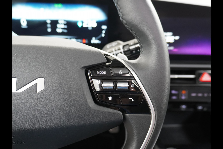 Kia Niro EV 64,8 kWh 218 pk Full-Options Executive Leer+Elektr.+Geheug. Adap.Cruise Schuif/Kanteldak HUD Camera Apple Carplay Android Auto H Stoelverwarming/ventilatie/koeling Stuur+Achterbankverwarming 3 fase 11kw thuis laden Origineel Nederlandse Auto Fabrieksgarantie tot 30-5-2031! Grootste Accu  51.000 nieuw! tot 750 Trekvermogen!