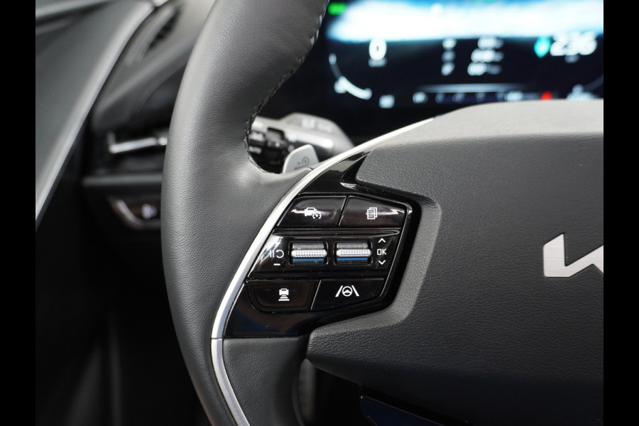 Kia Niro EV 64,8 kWh 218 pk Full-Options Executive Leer+Elektr.+Geheug. Adap.Cruise Schuif/Kanteldak HUD Camera Apple Carplay Android Auto H Stoelverwarming/ventilatie/koeling Stuur+Achterbankverwarming 3 fase 11kw thuis laden Origineel Nederlandse Auto Fabrieksgarantie tot 30-5-2031! Grootste Accu  51.000 nieuw! tot 750 Trekvermogen!
