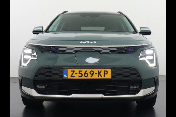 Kia Niro EV 64,8 kWh 218 pk Full-Options Executive Leer+Elektr.+Geheug. Adap.Cruise Schuif/Kanteldak HUD Camera Apple Carplay Android Auto H Stoelverwarming/ventilatie/koeling Stuur+Achterbankverwarming 3 fase 11kw thuis laden Origineel Nederlandse Auto Fabrieksgarantie tot 30-5-2031! Grootste Accu  51.000 nieuw! tot 750 Trekvermogen!