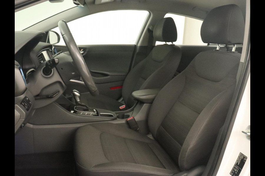 Hyundai IONIQ 1.6 GDI Comfort | Adaptive cruise | Camera | Keyless | Carplay | Navigatie | Infinity Sound | Parkeerhulp | Climate control | Bluetooth | Hybrid