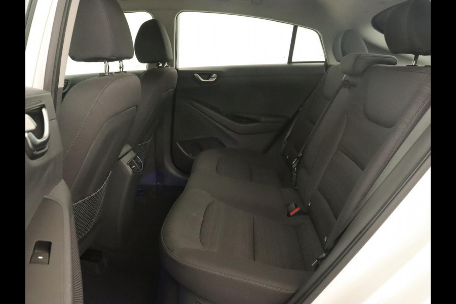Hyundai IONIQ 1.6 GDI Comfort | Adaptive cruise | Camera | Keyless | Carplay | Navigatie | Infinity Sound | Parkeerhulp | Climate control | Bluetooth | Hybrid