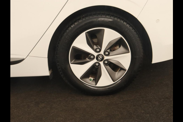 Hyundai IONIQ 1.6 GDI Comfort | Adaptive cruise | Camera | Keyless | Carplay | Navigatie | Infinity Sound | Parkeerhulp | Climate control | Bluetooth | Hybrid