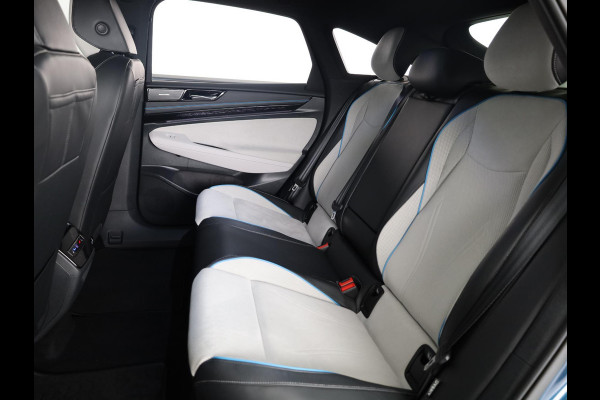 Volkswagen ID.7 Pro Business 77 kWh 285PK | Navigatie | Camera | Harman Kardon | Elektrische klep | Warmtepomp