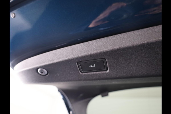 Volkswagen ID.7 Pro Business 77 kWh 285PK | Navigatie | Camera | Harman Kardon | Elektrische klep | Warmtepomp