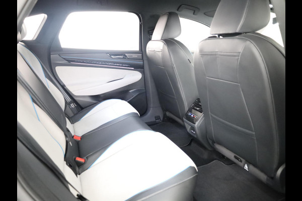 Volkswagen ID.7 Pro Business 77 kWh 285PK | Navigatie | Camera | Harman Kardon | Elektrische klep | Warmtepomp