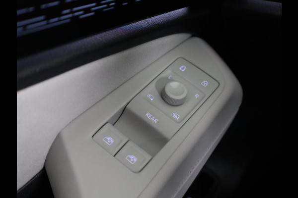 Volkswagen ID.7 Pro Business 77 kWh 285PK | Navigatie | Camera | Harman Kardon | Elektrische klep | Warmtepomp