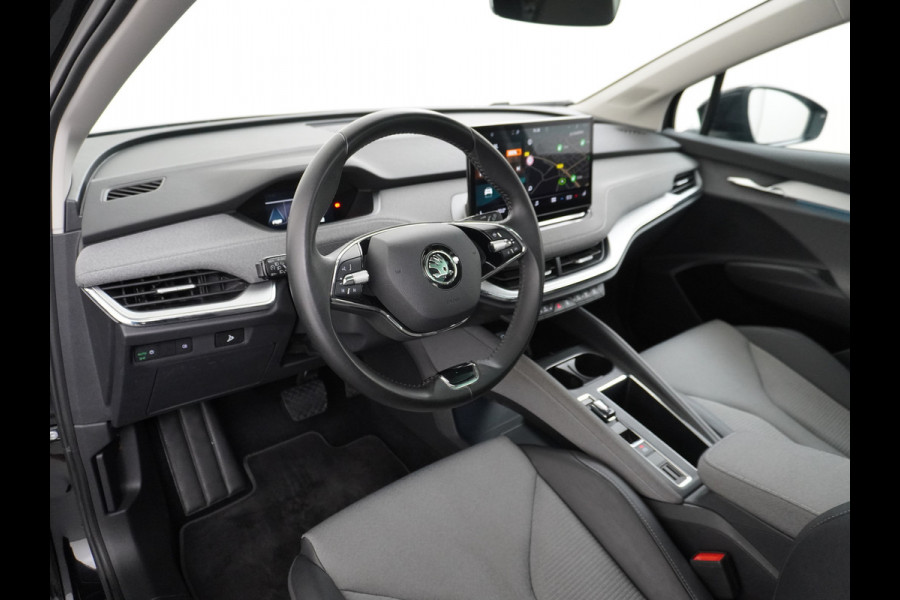 Škoda ENYAQ iV 60 Pano-dak Warmtepomp Camera Apple Carplay Android Auto Navi Ecc Cruise Control Pdc Keyless Advanced Stoelverwarming DAB Led Ecc Achter Privacy Glas Lmv Origineel Nederlandse Auto Nieuwprijs €46.625,-