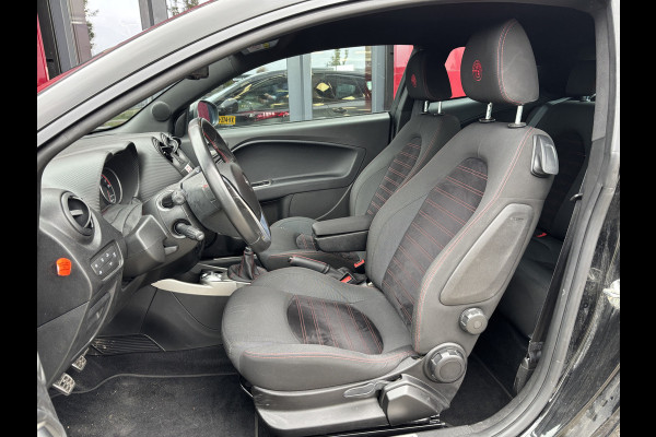 Alfa Romeo MiTo TwinAir | 17" Velgen | Navigatie | Cruise Control Let op auto niet altijd aanwezig Alfa Romeo MiTo TwinAir | 17" Velgen | Navigatie | Cruise Control Let op auto niet altijd aanwezig